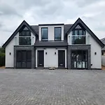 Paradigm Court, Modern 3-Bedroom Flat 1, Oxford