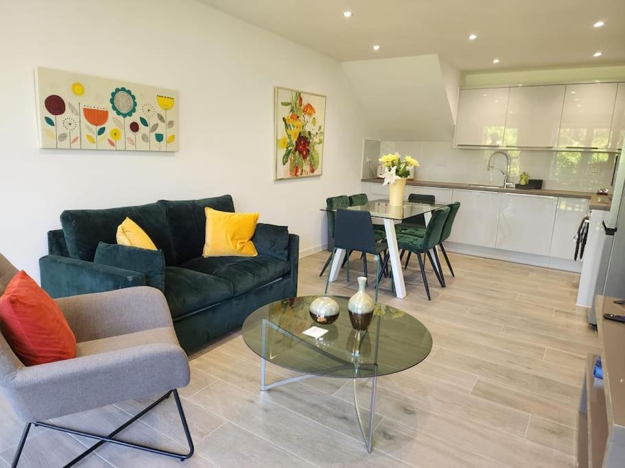 Paradigm Court, Modern 3-bedroom Flat 1, Apartamento