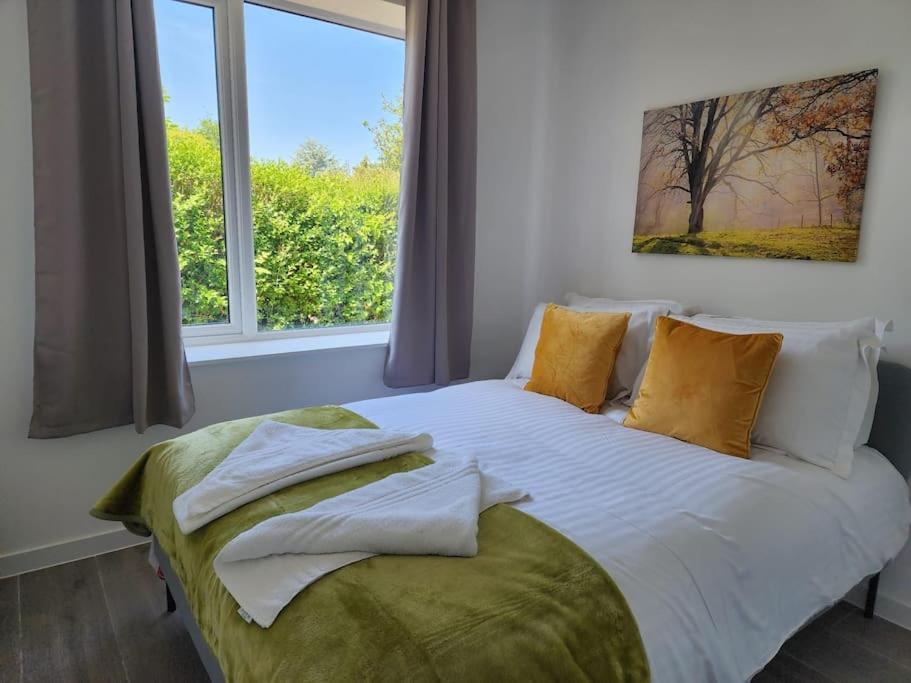 Apartamento Paradigm Court, Modern 3-bedroom Flat 1,