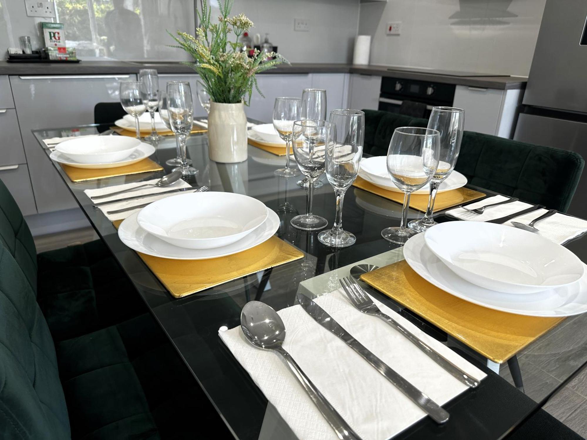 Paradigm Court, Modern 3-bedroom Flat 1, Apartamento